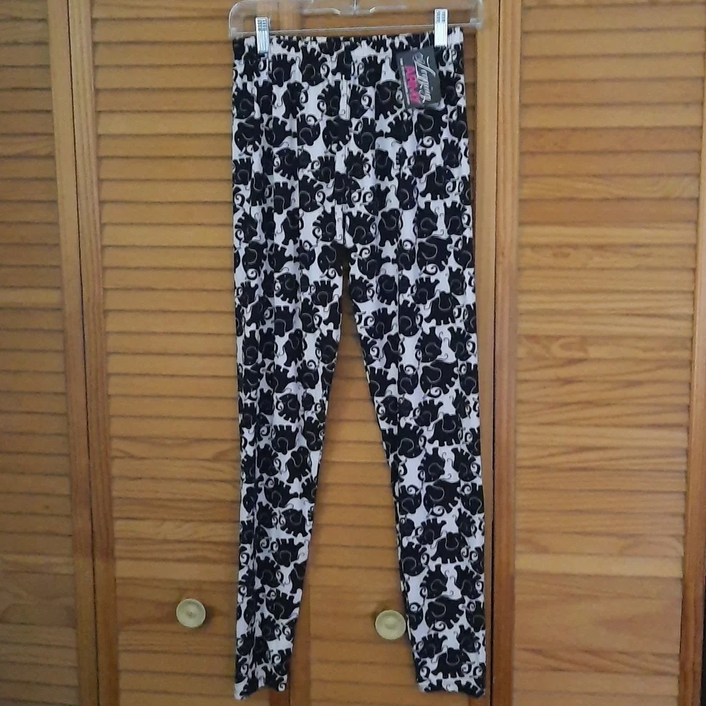 Legging Army NWT Elephant Print Buttery Soft Comfy Leggings Size 3/4 XL